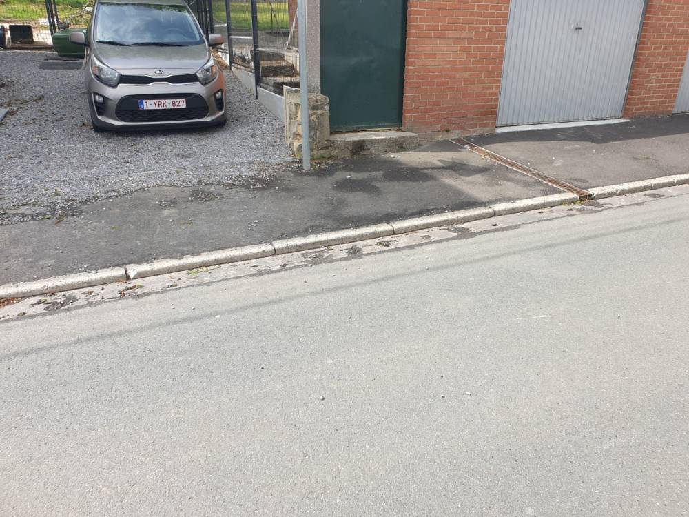 Devanture tarmac - Montigny-le-Tilleul